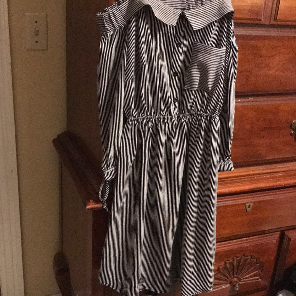 Monteau Los Angeles Dress